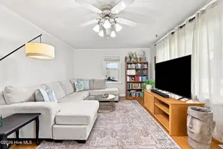 111 Jackson Street, Washington, NC 27889 – photo 13: 27-web-or-mls-IMG_0698_edit