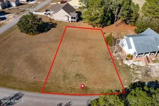 1306 Barkentine Drive, New Bern, NC 28560 – photo 4: 20220317160815689319000000-o