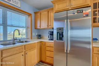 2362 New River Inlet Road, North Topsail Beach, NC 28460 – photo 21: 2362 New River Inlet Road - Interiors -