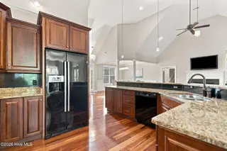 7011 Masonboro Sound Road, Wilmington, NC 28409 – photo 17: 54-web-or-mls-DSC07363