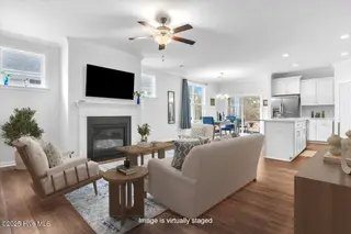 5812 Park West Circle, Leland, NC 28451 – photo 8: Living room_1
