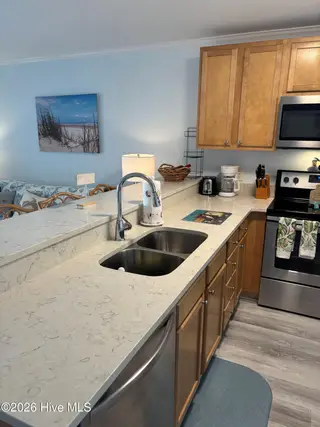 1615 Carolina Beach Avenue N Apt E3, Carolina Beach, NC 28428 — 1-bedroom condo in Seascape, Carolina Beach, NC, photo 13 of 38