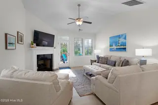 134 Freedom Park Road, Beaufort, NC 28516 – photo 5: Living Room