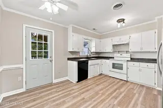 920 Hunnicutt Avenue, Elizabeth City, NC 27909 – photo 8: 11__39a1434