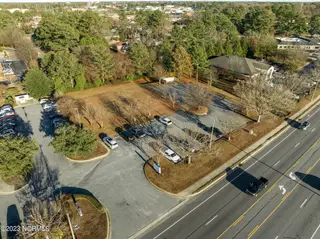 1840 W Arlington Boulevard 2c, Greenville, NC 27834 – photo 3: 3-web-or-mls-DJI_0695