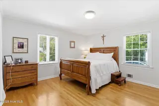 305 River Drive, Southport, NC 28461 – photo 21: 18-Primary Bedroom