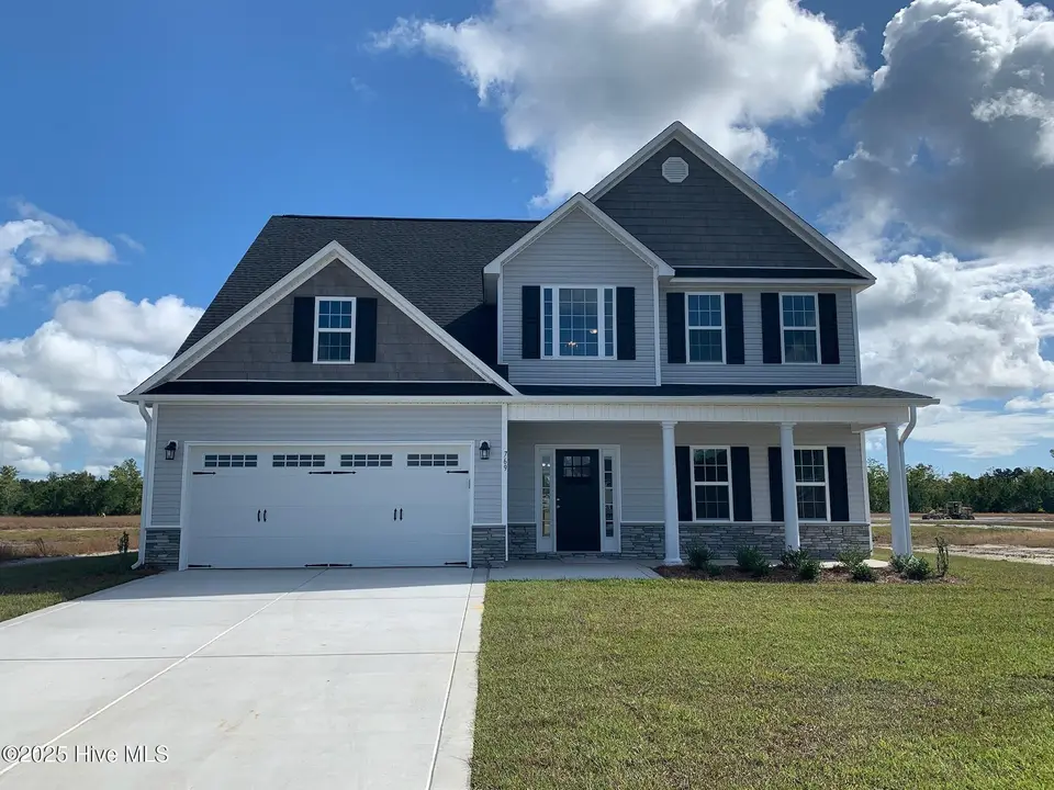 769 Regiment Road, Jacksonville, NC 28546 – photo 1 of 26: IMG_0704
