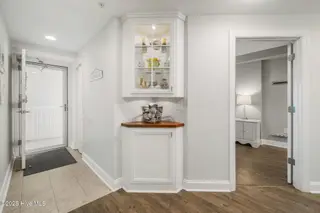 100 Olde Towne Yacht Club Drive 411, Beaufort, NC 28516 – photo 8: Entry Foyer