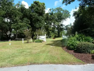 122 27 Jade Street, Beaufort, NC 28516 – photo 10: common area entrance