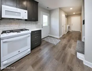 100 Cutters Lane, Elizabeth City, NC 27909 – photo 16: Kitchen hall 1