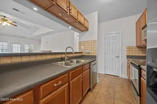1930 Tara Court 201, Greenville, NC 27858 – photo 11: 1930 Tara Ct 201