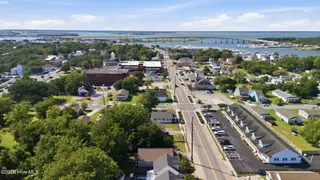 608 Cedar Street, Beaufort, NC 28516 – photo 5: 5-web-or-mls-DJI_20260902155950_0493_D
