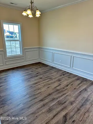 639 Indigo Johnston Drive, Jacksonville, NC 28546 – photo 4: Dining