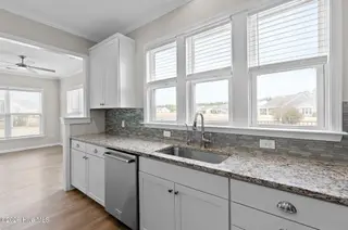 1101 Snowden Road, Wilmington, NC 28412 – photo 16: Snowden1101-5kitShaneL33A8491-CR2