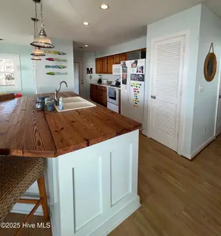 801 Ocean Drive, Emerald Isle, NC 28594 – photo 11: 11 Kitchen with pantry
