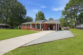 412 Gayle Boulevard, Winterville, NC 28590 – photo 4: 4-web-or-mls-BLS_0003 (1)