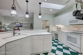 1102 Avenshire Circle, Wilmington, NC 28412 – photo 12: 1102AvenshireEdit-31