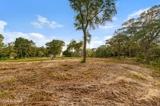 112 Sandpiper Lane, Indian Beach, NC 28512 – photo 8: Vacant lot in Pine Knoll Shores