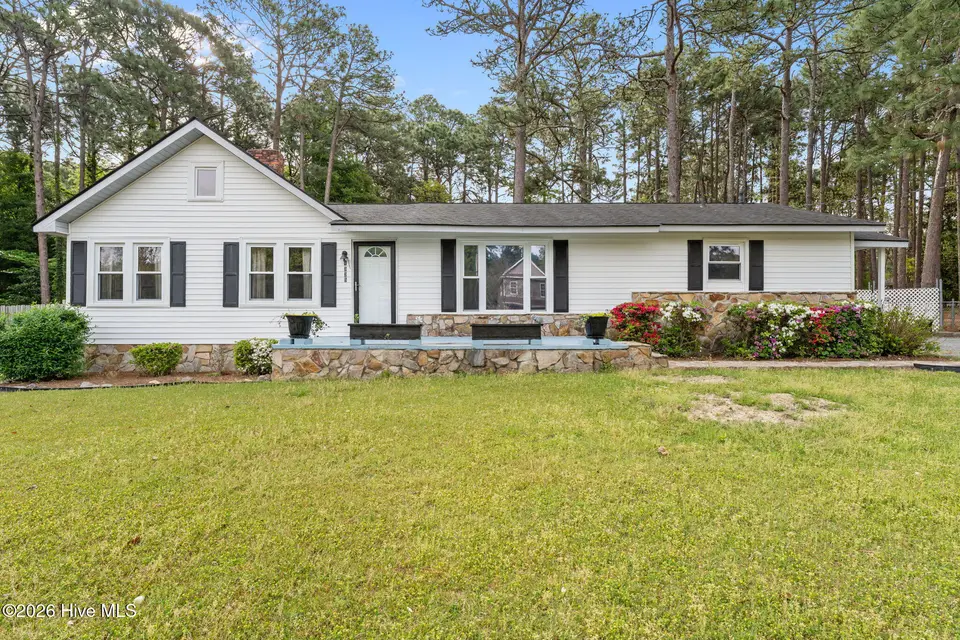 1335 N Ridge Street, Southern Pines, NC 28387 – photo 1 of 37: 1-web-or-mls-DSC08351