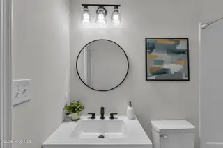 567 Blount Road, Elizabeth City, NC 27909 – photo 17: Hall Bathroom
