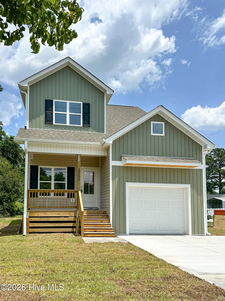 3300 Oaks Road, New Bern, NC 28560 – photo 1 of 40: Front of House