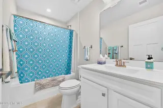 2063 Parow Lane NW, Calabash, NC 28467 – photo 23: Upstairs Bathroom