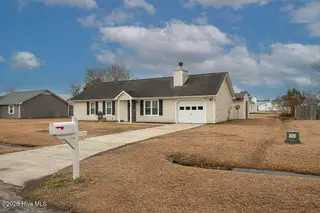 415 Cottonwood Court, Havelock, NC 28532 – photo 3: DSC_3343