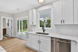 2303 Chestnut Street, Wilmington, NC 28405 — 3-bedroom home in Chestnut Heights, Wilmington, NC, photo 19 of 53: Kitchen