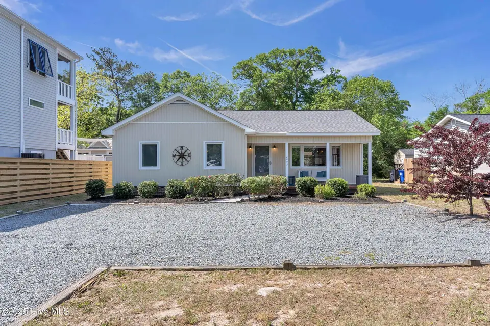 2005 E Oak Island Drive, Oak Island, NC 28465 – photo 1 of 47: 2005eoakislanddr00001