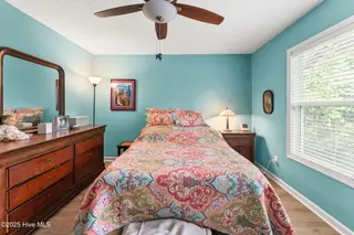124 NW 8th Street, Oak Island, NC 28465 — 3-bedroom home in Pinners Point, Oak Island, NC, photo 15 of 47: shniderproductions.com-34