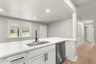 2915 Northwoods Drive, Jacksonville, NC 28540 – photo 9