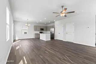614 S Squires Run Lane, Richlands, NC 28574 – photo 18: Living Room