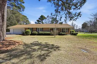 1514 Crescent Drive, Elizabeth City, NC 27909 – photo 1: Front of home