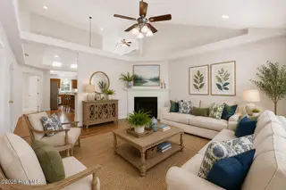 320 Neuchatel Road, New Bern, NC 28562 – photo 9: living room