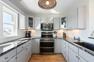 648 Ocean Boulevard W, Holden Beach, NC 28462 — 3-bedroom home in Bacon Island Harbor, Holden Beach, NC, photo 11 of 65: mls-DSC05384