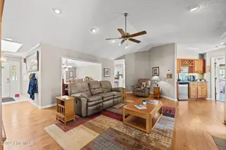 1737 Caracara Drive, New Bern, NC 28560 – photo 8: 1737 Caracara Drive, New Bern, NC 28560