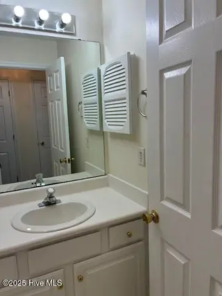 802 Bryce Court H, Wilmington, NC 28405 — 3-bedroom condo in Cape Cottages, Wilmington, NC, photo 19 of 27: 802 Bryce Crt. pic 22