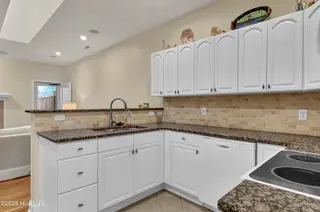 7725 Marymount Drive, Wilmington, NC 28411 — 3-bedroom townhome in Marsh Oaks, Wilmington, NC, photo 8 of 34
