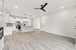 2020 Dartford Drive B, Greenville, NC 27834 – photo 7: 8-web-or-mls-BLS_0011