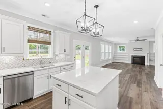413 Robert E Lee Drive, Wilmington, NC 28412 – photo 15: 015_413_robert_e_lee_drive-14_876