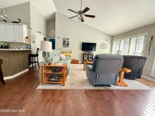 138 Loblolly Drive, Pine Knoll Shores, NC 28512 – photo 5: Living Area