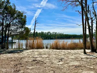 5514 Gondolier Drive, New Bern, NC 28560 – photo 9: 5514 Gondolier Dr.