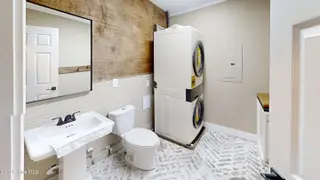 124 Jefferson Street, Beaufort, NC 28516 — 3-bedroom home in Kathryn Court, Beaufort, NC, photo 12 of 30: 124-Jefferson-St-Bathroom