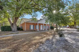 4937 Marlin Court, Wilmington, NC 28403 — 3-bedroom townhome in Stones Throw, Wilmington, NC, photo 24 of 26: 026_img_8936_547