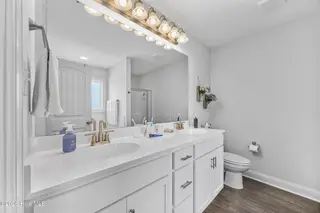 806 Calebs Creek Court, Maysville, NC 28555 – photo 18: Master Bathroom
