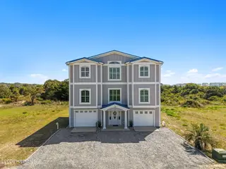 128 Blockade Runner Drive, Holden Beach, NC 28462 — 5-bedroom home, Holden Beach, NC, photo 2 of 73: 3-web-or-mls-CAMMediaLLC.com (8 of 76)