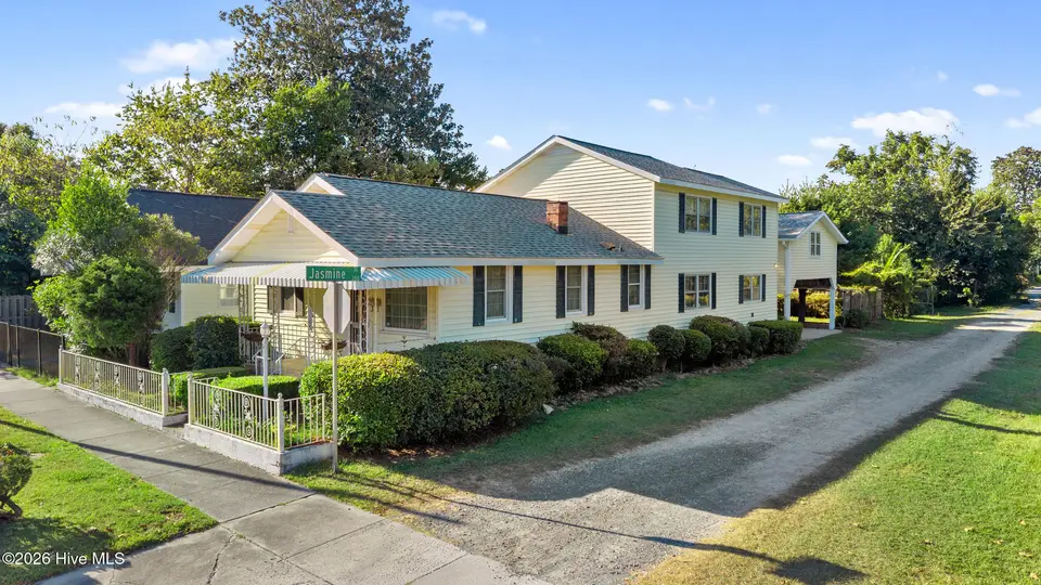 1105 Ann Street, Wilmington, NC 28401 – photo 1 of 38: 32_dji_20250924165229_0065_d