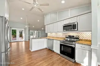 6207 Gondolier Drive, New Bern, NC 28560 – photo 13: Fully-equipped