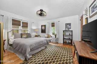 707 E Moore Street, Southport, NC 28461 – photo 4: 29-web-or-mls-HBJ_3950