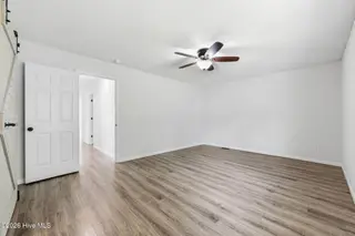 2491 Northwoods Drive, Jacksonville, NC 28540 – photo 20: 47-web-or-mls-_RAD5826